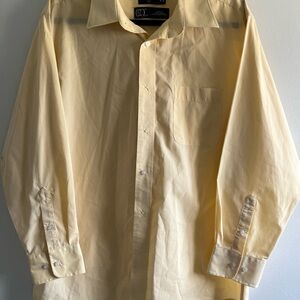 Haggar Buttery Yellow Button Down Shirt Classic Fit
